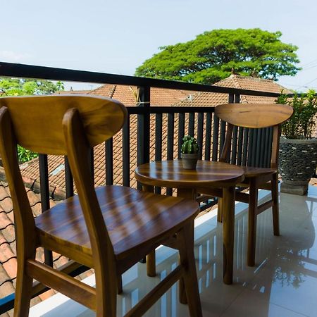 Cakra House Otel Denpasar Dış mekan fotoğraf