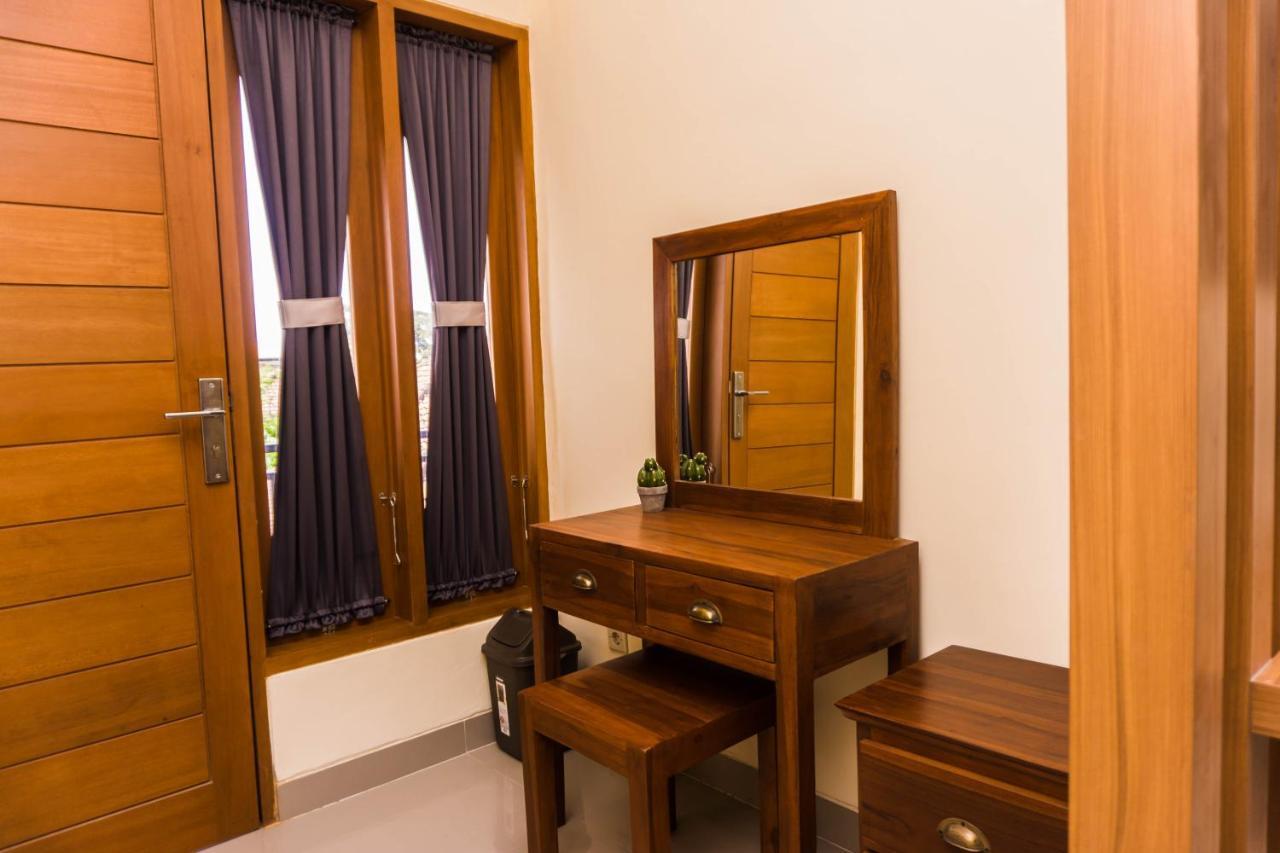 Cakra House Otel Denpasar Dış mekan fotoğraf