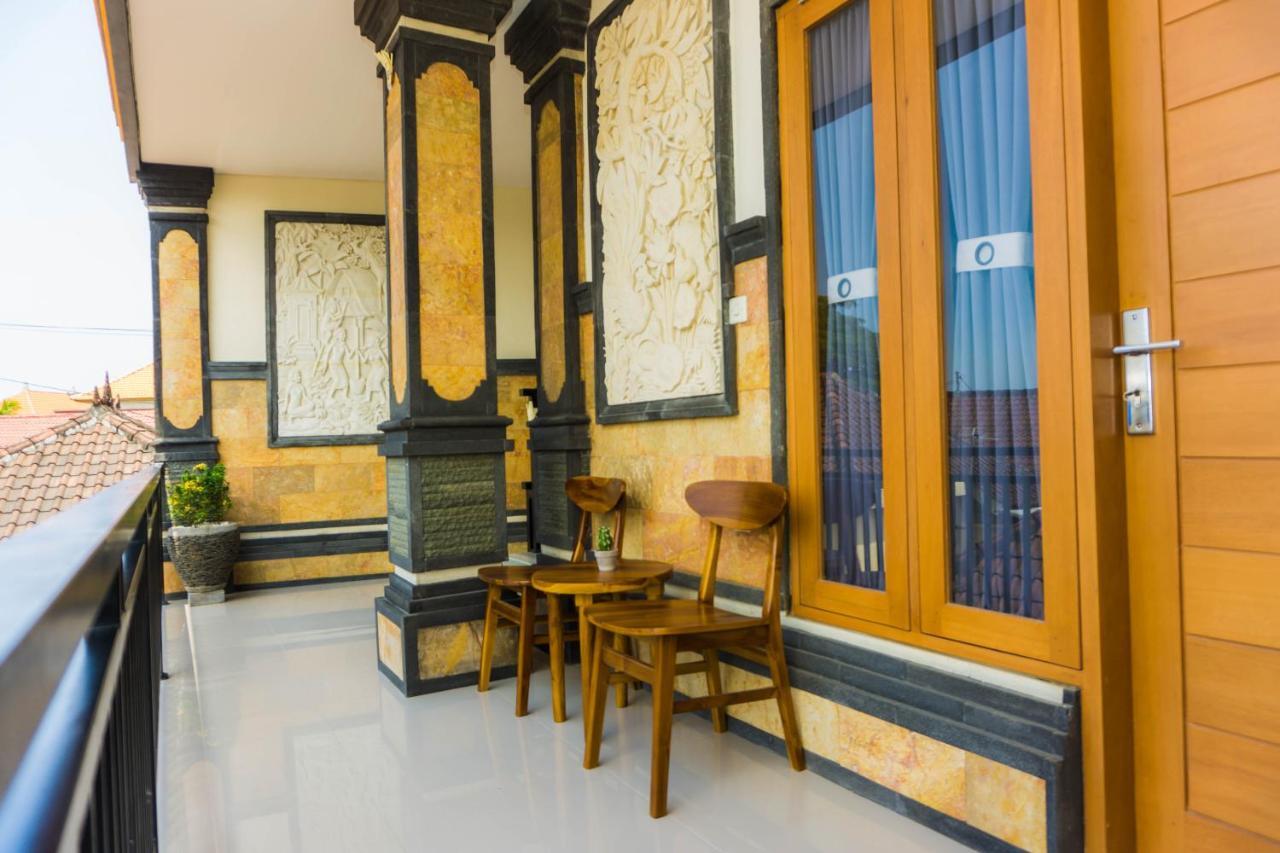 Cakra House Otel Denpasar Dış mekan fotoğraf