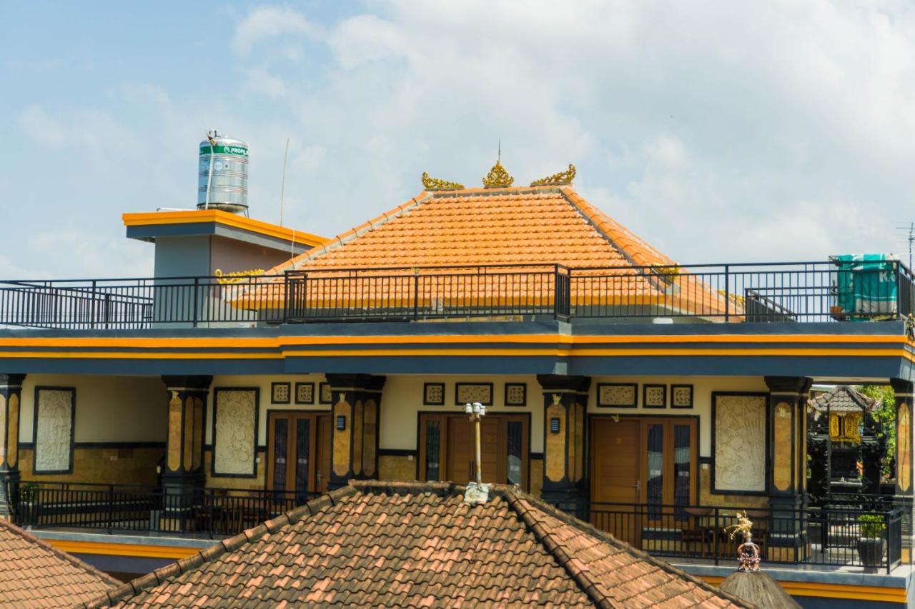 Cakra House Otel Denpasar Dış mekan fotoğraf