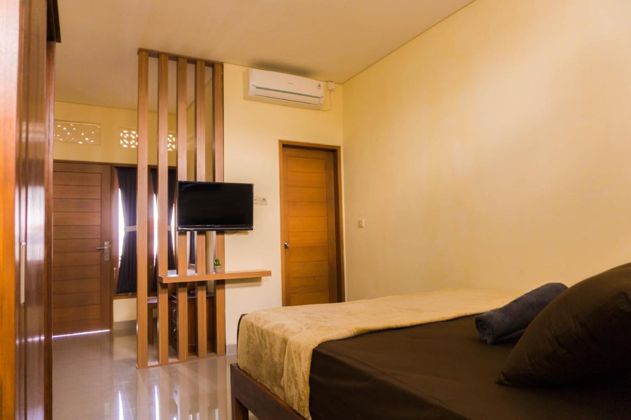Cakra House Otel Denpasar Dış mekan fotoğraf