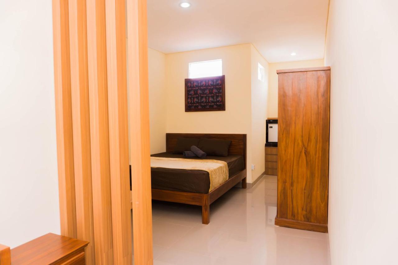 Cakra House Otel Denpasar Dış mekan fotoğraf