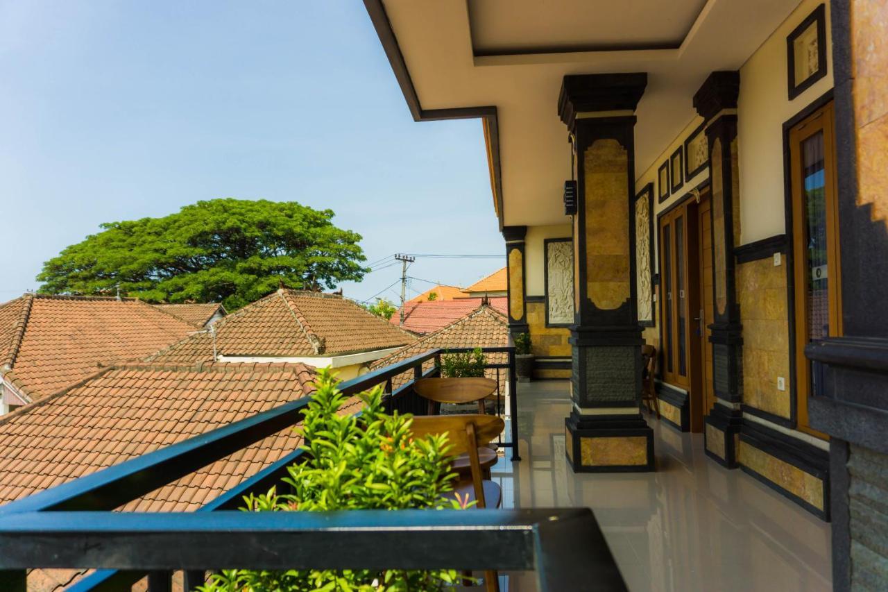 Cakra House Otel Denpasar Dış mekan fotoğraf